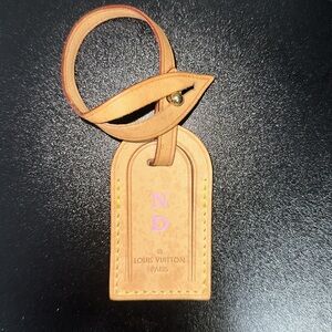 Louis Vuitton Tag